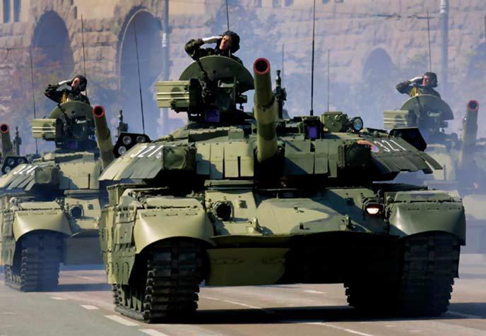 Серийные танки «Оплот» на военном параде в Киеве